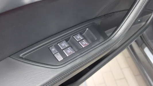 Audi e- 55 2021 30