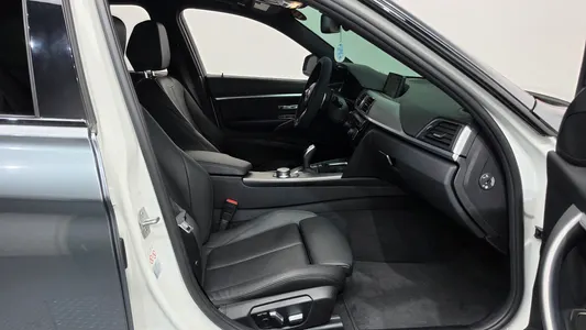 BMW 3 Series (F30) 320i M 2018 26