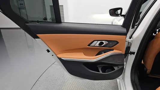 BMW 3 Series (G20) 320i M 2025 25