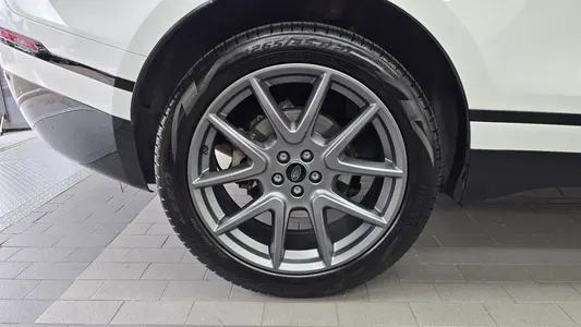 Land Rover 레인지로버 벨라 3.0 P400 R- HSE 2022 27