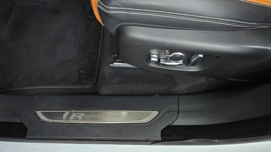 Land Rover 레인지로버 벨라 3.0 P400 R- HSE 2022 39