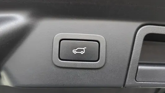Land Rover 레인지로버 벨라 3.0 P400 R- HSE 2022 41
