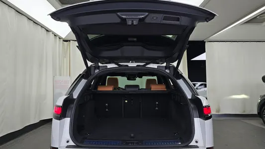 Land Rover 레인지로버 벨라 3.0 P400 R- HSE 2022 42
