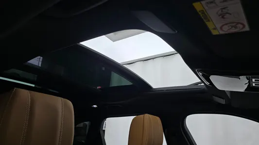 Land Rover 레인지로버 벨라 3.0 P400 R- HSE 2022 34