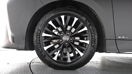 Toyota 4 2.5 HEV AWD 2025 5