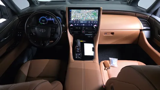 Toyota 4 2.5 HEV AWD 2025 7