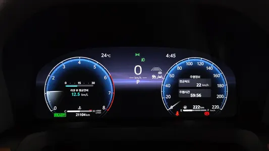 Toyota 4 2.5 HEV AWD 2025 8