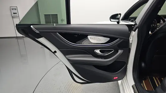 Mercedes-Benz AMG GT 4 43 4MATIC+ 2019 26