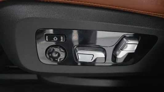 BMW X6 (G06) xDrive40i M 2021 18