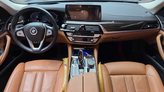 BMW 5 Series (G30) 520i 2021 7