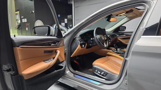 BMW 5 Series (G30) 520i 2021 10