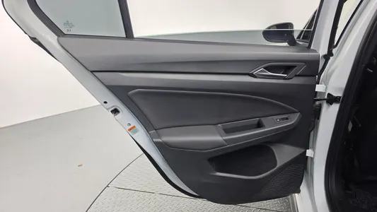Volkswagen 8 2.0 GTI 2024 26