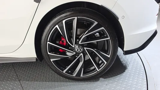 Volkswagen 8 2.0 GTI 2024 22