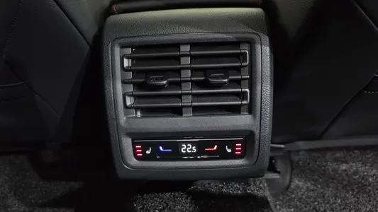 Volkswagen 8 2.0 GTI 2024 36