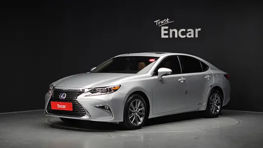 Lexus ES300h 2016