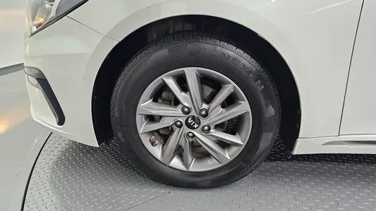 Kia K5 2 2.0 LPI 2018 5