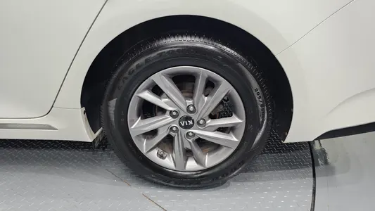 Kia K5 2 2.0 LPI 2018 21