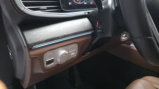Mercedes-Benz GLE-Class W167 GLE300d 4MATIC 2023 27