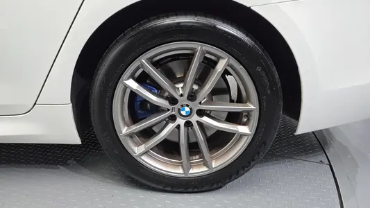 BMW 5 Series (G30) 530i M 2018 4