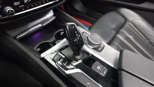 BMW 5 Series (G30) 530i M 2018 8