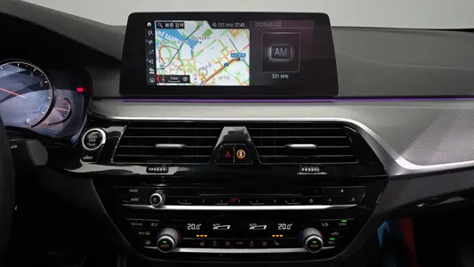 BMW 5 Series (G30) 530i M 2018 14