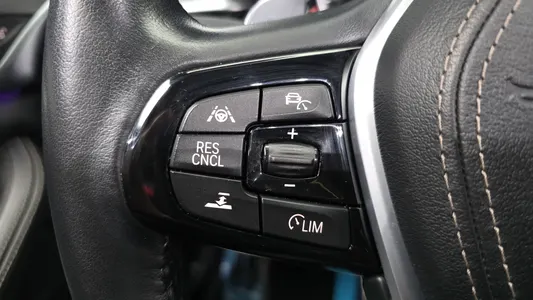 BMW 5 Series (G30) 530i M 2018 31