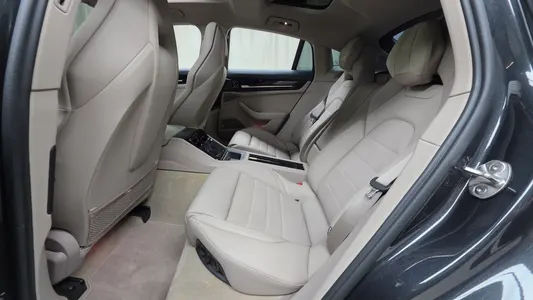 Porsche (976) 2.9 AWD 2024 11