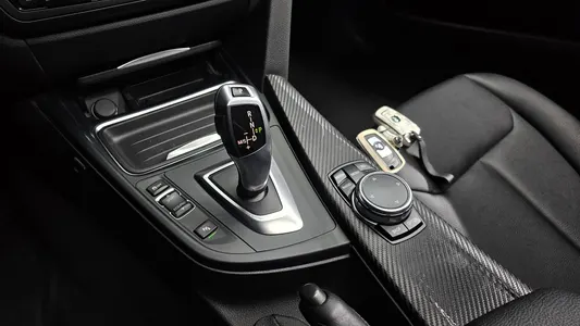 BMW 3 Series GT (F34) GT 320d xDrive 2015 8