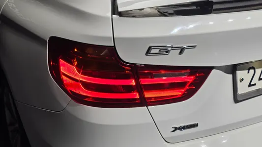 BMW 3 Series GT (F34) GT 320d xDrive 2015 23