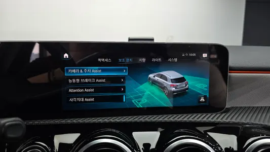 Mercedes-Benz A-Class W177 A220 2019 16