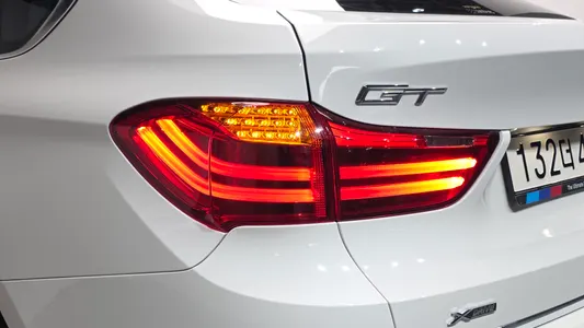 BMW 5 Series GT (F07) GT 30d xDrive 2016 23