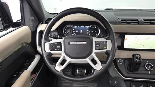 Land Rover (L663) 110 D250 SE 2022 12