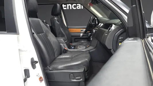 Land Rover 4 3.0 SDV6 SE 2015 11