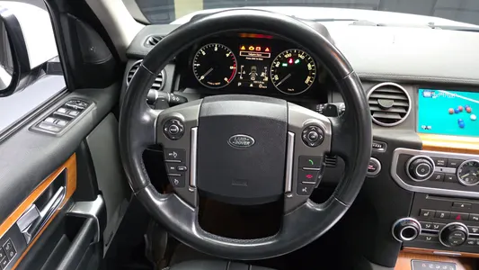 Land Rover 4 3.0 SDV6 SE 2015 13