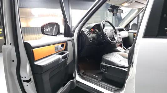 Land Rover 4 3.0 SDV6 SE 2015 10