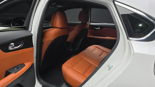 Kia K3 2 1.6 2021 11