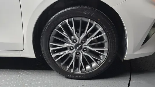 Kia K3 2 1.6 2021 21