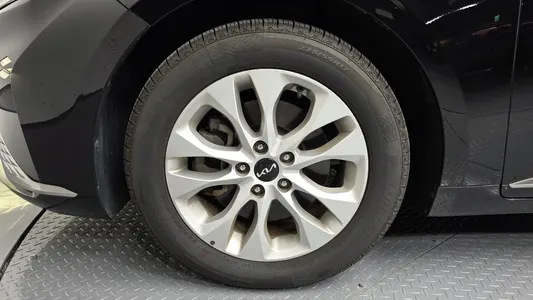 Kia K8 2.5 2WD 2022 5
