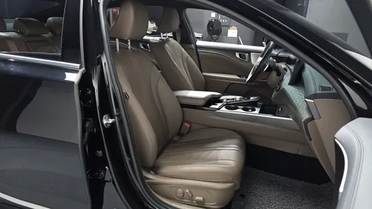 Kia K8 2.5 2WD 2022 11