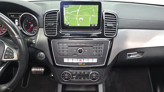 Mercedes-Benz GLE-Class W166 GLE350 d 4MATIC 2017 14