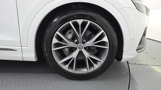 Audi Q8 (4M) 50 TDI 2021 21