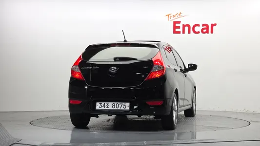Hyundai () 1.6 VGT 2012 4
