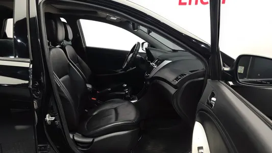 Hyundai () 1.6 VGT 2012 12