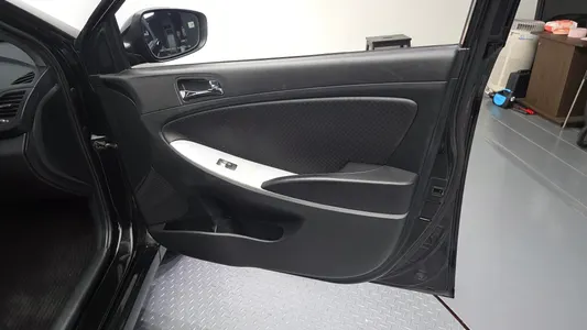 Hyundai () 1.6 VGT 2012 24