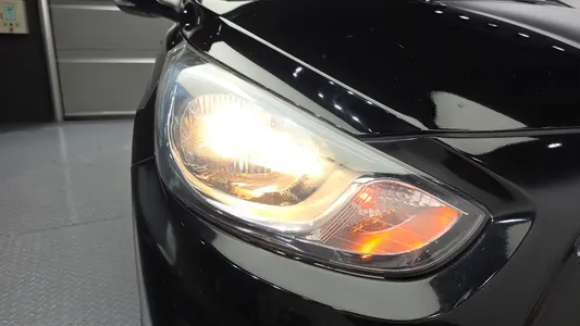 Hyundai () 1.6 VGT 2012 22