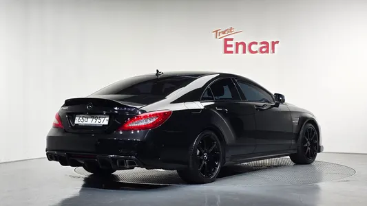 Mercedes-Benz CLS-Class W218 CLS63 AMG 4MATIC 2017