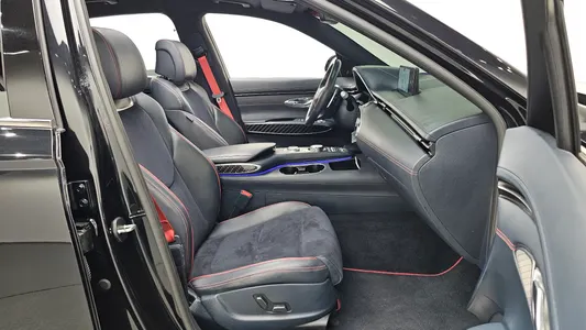 Genesis GV70 2.5T AWD 2021 11