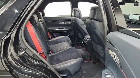 Genesis GV70 2.5T AWD 2021 12