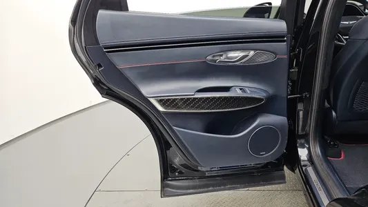 Genesis GV70 2.5T AWD 2021 26