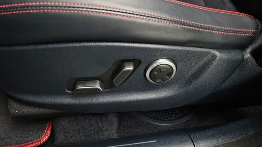 Genesis GV70 2.5T AWD 2021 34